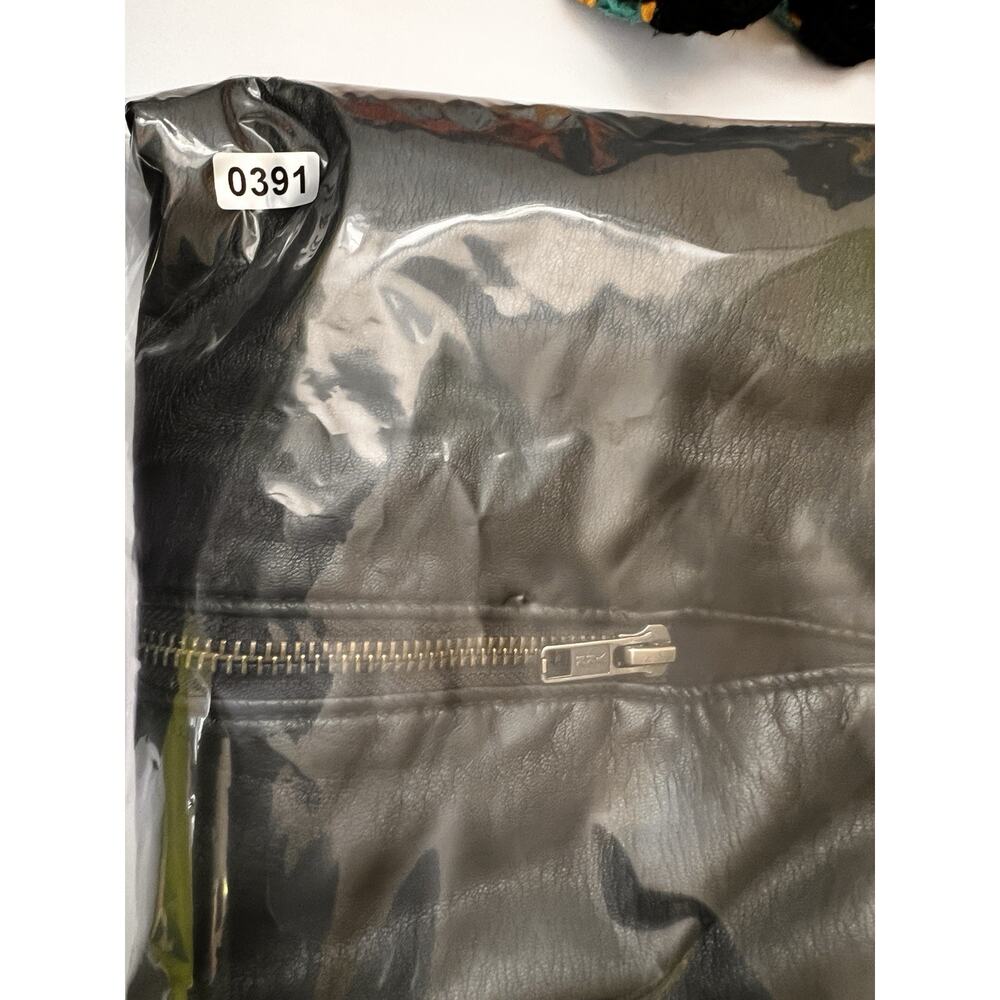 Free People Vegan Leather Midnight Magic Classic Mini‎ Skirt Sz 6 Goth Indie - Picture 11 of 11